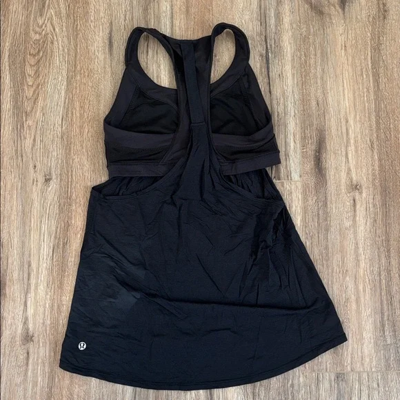 Lululemon 2-In-Run Tank - Picture 4 of 5